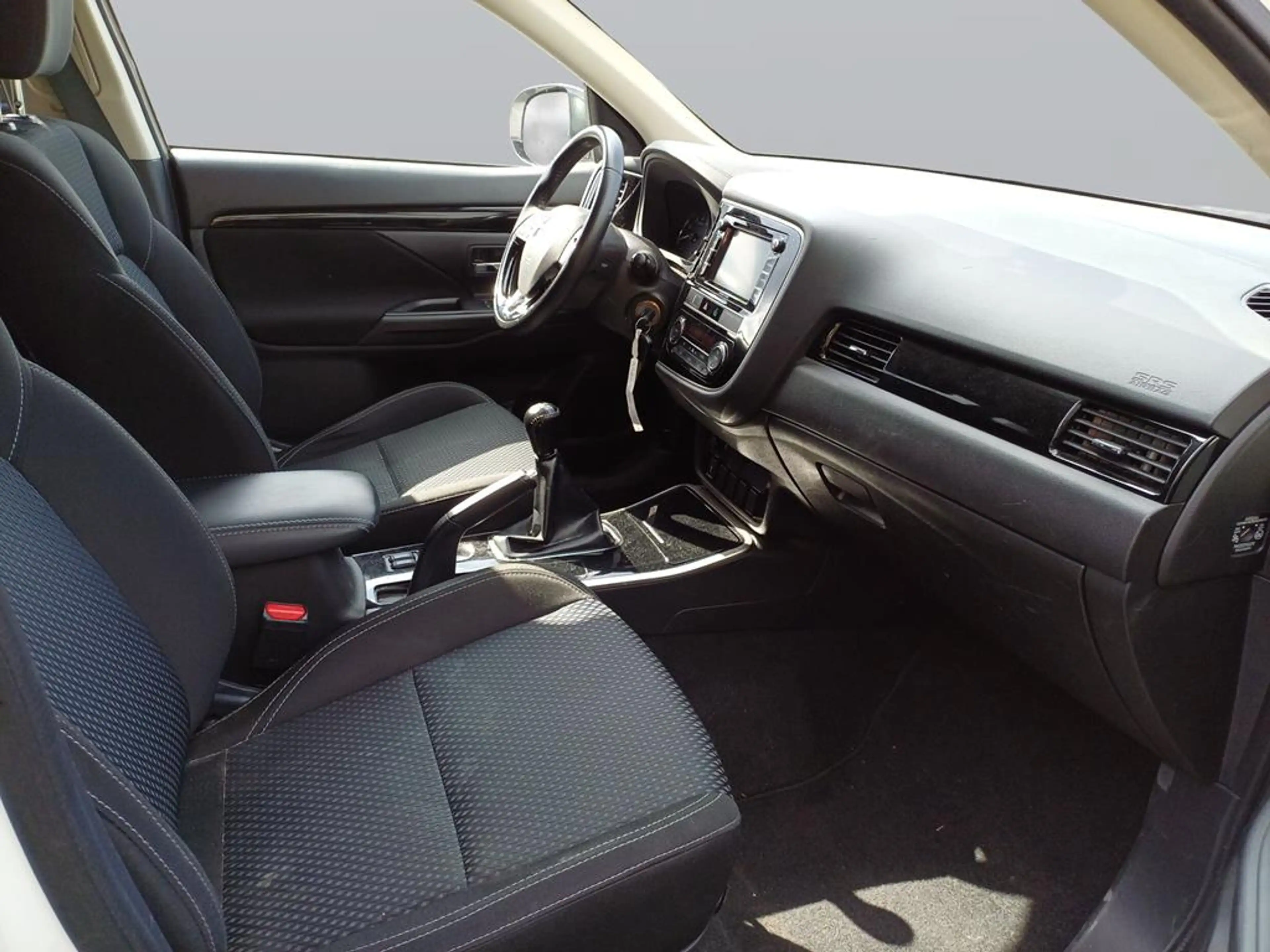 Mitsubishi Outlander Diamant Edition+ 2WD SHZ NAVI RFK — photo 11