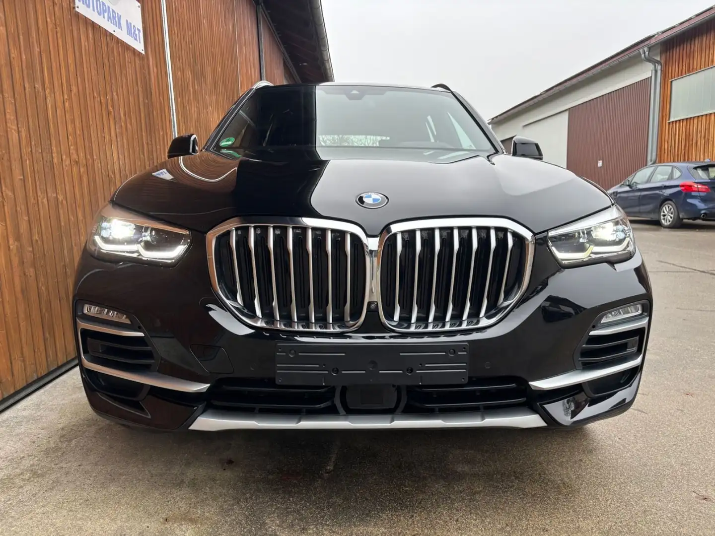 BMW X5 xDrive 45e xLine LED AHK HeadUP HarmanK Schwarz - 2