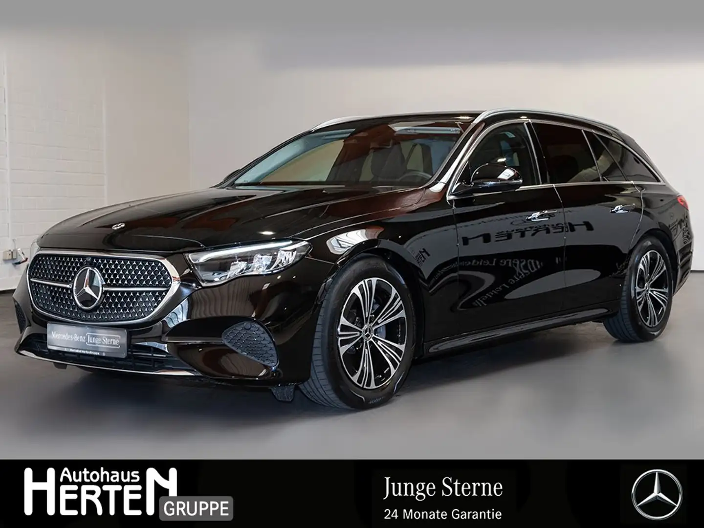 Mercedes-Benz E 220 T d+AVANTGARDE+AHK+LED+MEMORY+R-KAMERA+SHZ Schwarz - 1