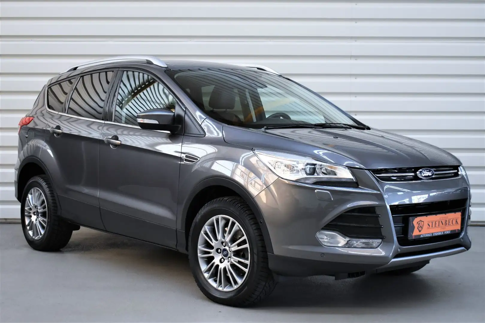 Ford Kuga Titanium+Automatik+Xenon+41.100KM+Totwinkel Grau - 1
