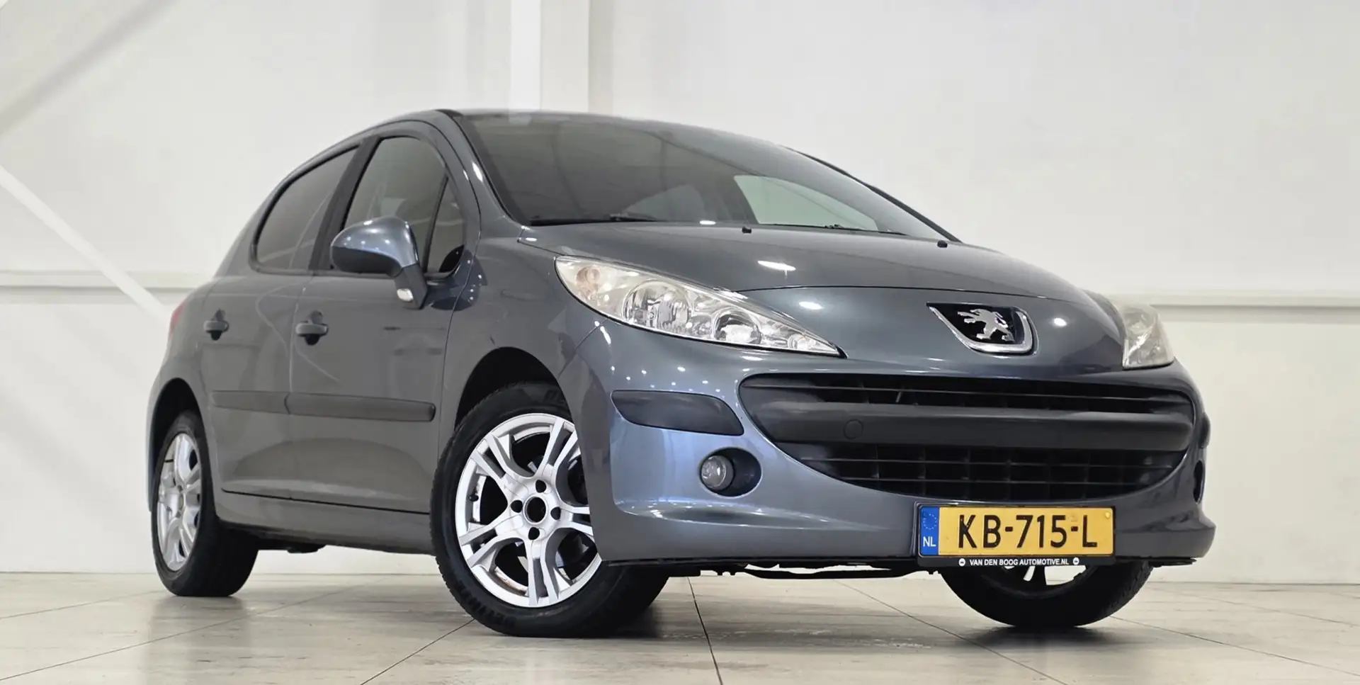 Peugeot 207 1.4i 16V XR Airco LM velgen Nieuwe APK Garantie Grau - 2