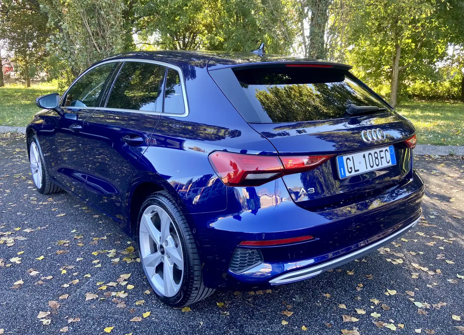 Audi A3 Sportback 35 2.0 tdi Business Advanced S-tronic Blu/Azzurro - 2