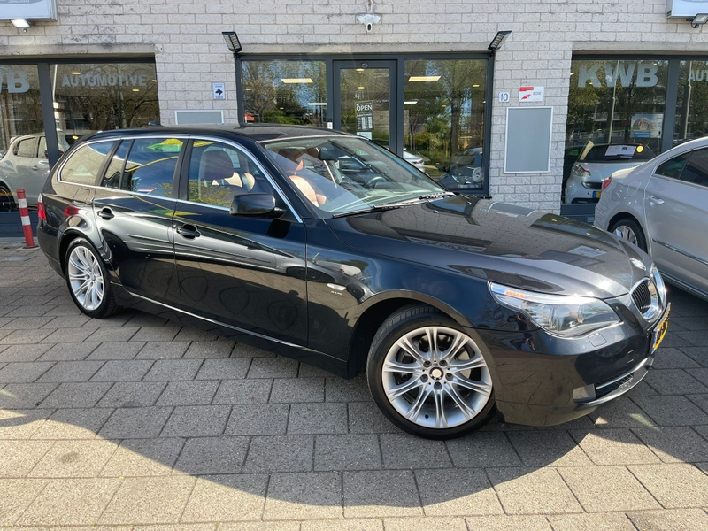 BMW 523 5-serie Touring 523i Executive LCI Xenon Bruin lee — photo 14