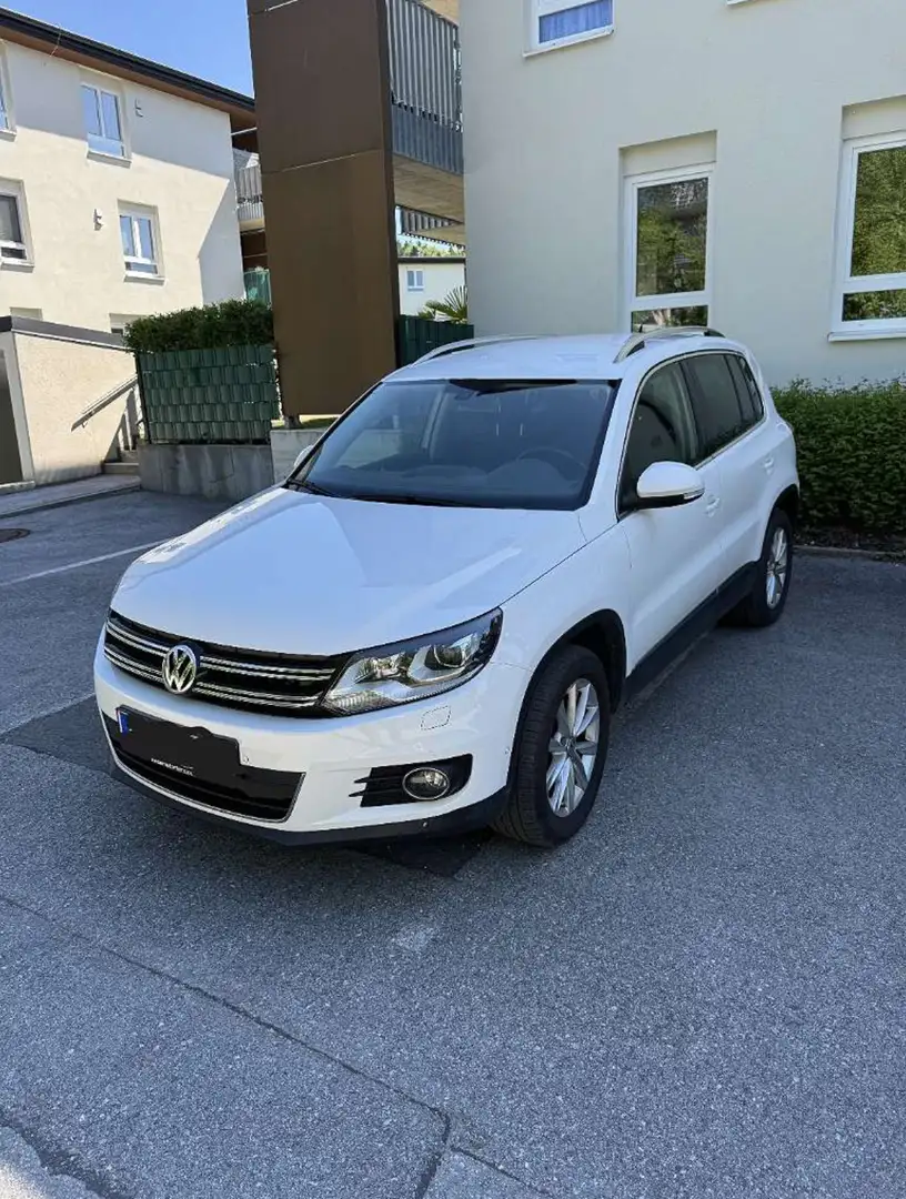Volkswagen Tiguan 1,4 TSI Lounge BMT Weiß - 2