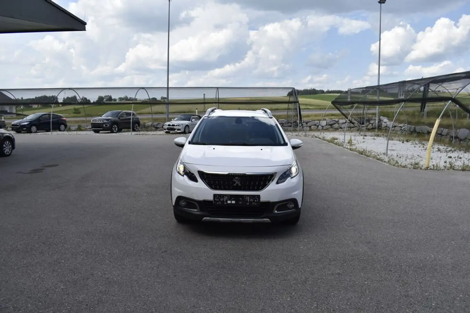 Peugeot 2008 Allure Weiß - 2