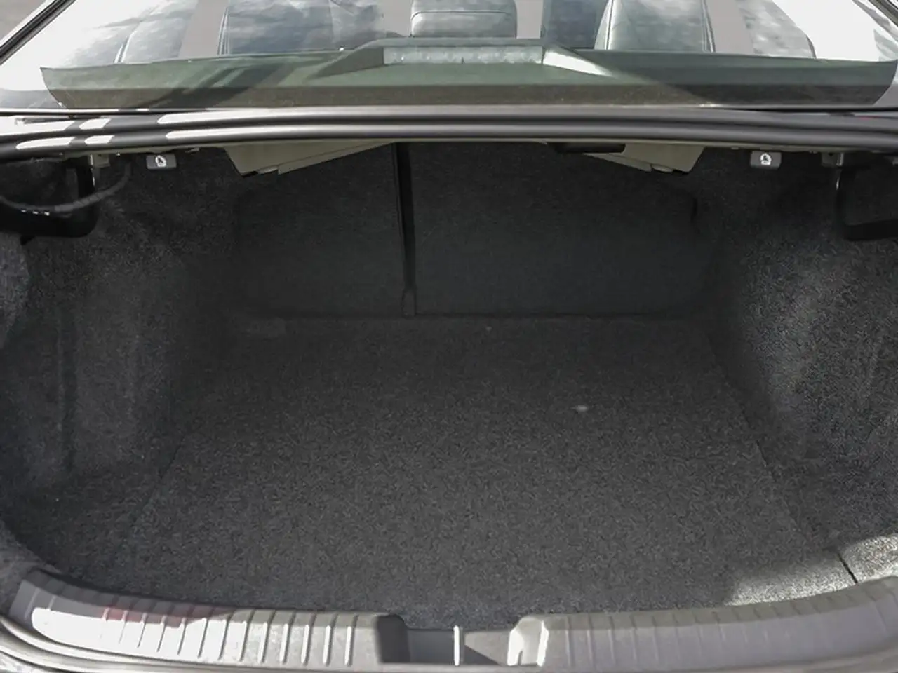 Volkswagen Jetta снимка Volkswagen Jetta