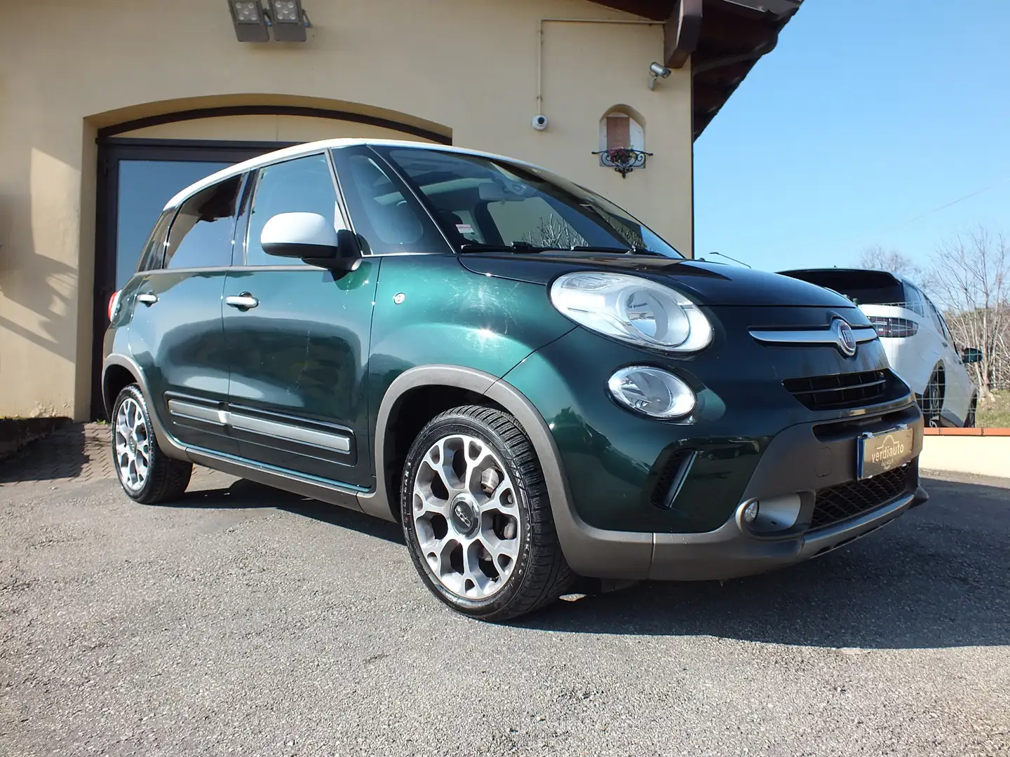 Fiat 500L 1.6 MJT- 105 CV TREKKING-NAVI-TETTO PANORAMA- Verde - 1