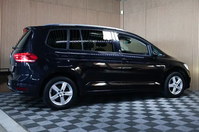 Volkswagen Touran view 7