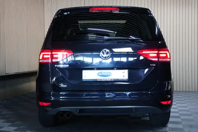 Volkswagen Touran view 8