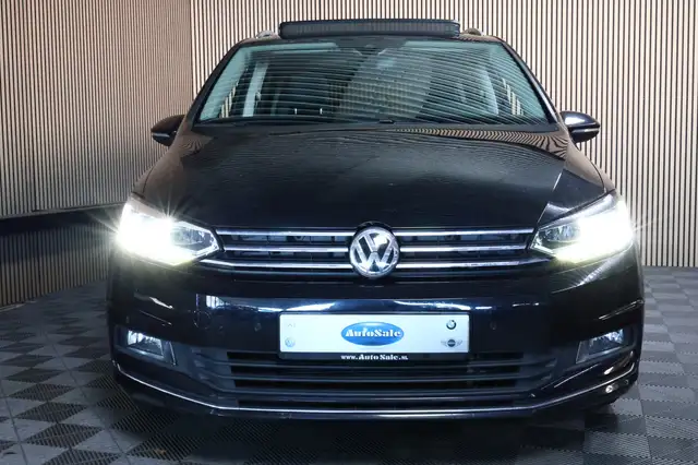 Volkswagen Touran view 9