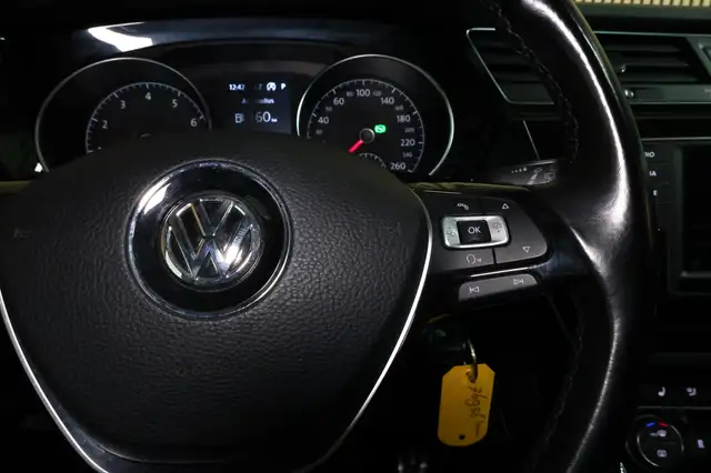 Volkswagen Touran view 15