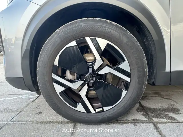 Peugeot 2008 view 7