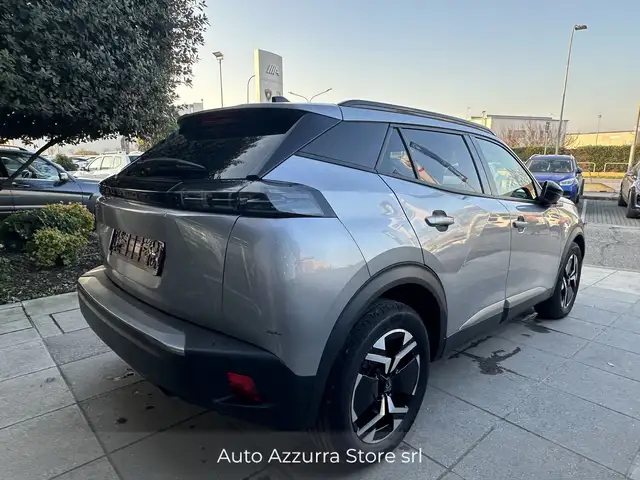 Peugeot 2008 view 4