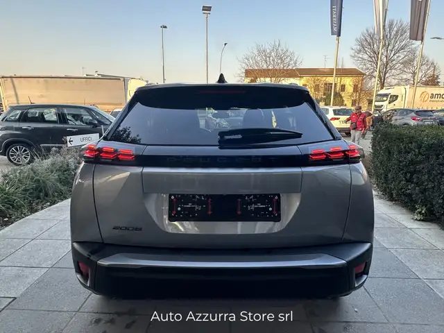 Peugeot 2008 view 5