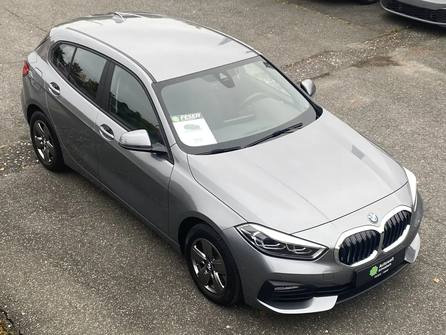 BMW 118 i Aut. Advantage SHZ KLIMA LED Grau - 1
