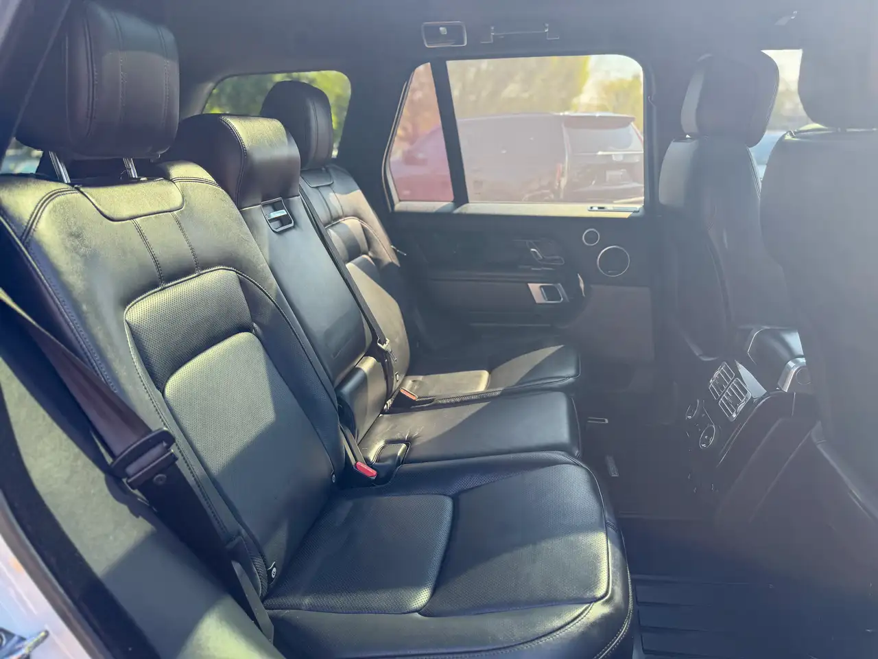 Land Rover Range Rover photo Land Rover Range Rover