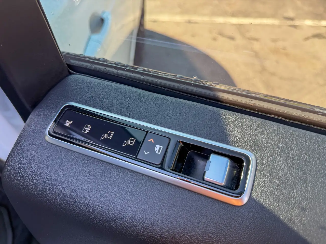 Land Rover Range Rover photo Land Rover Range Rover