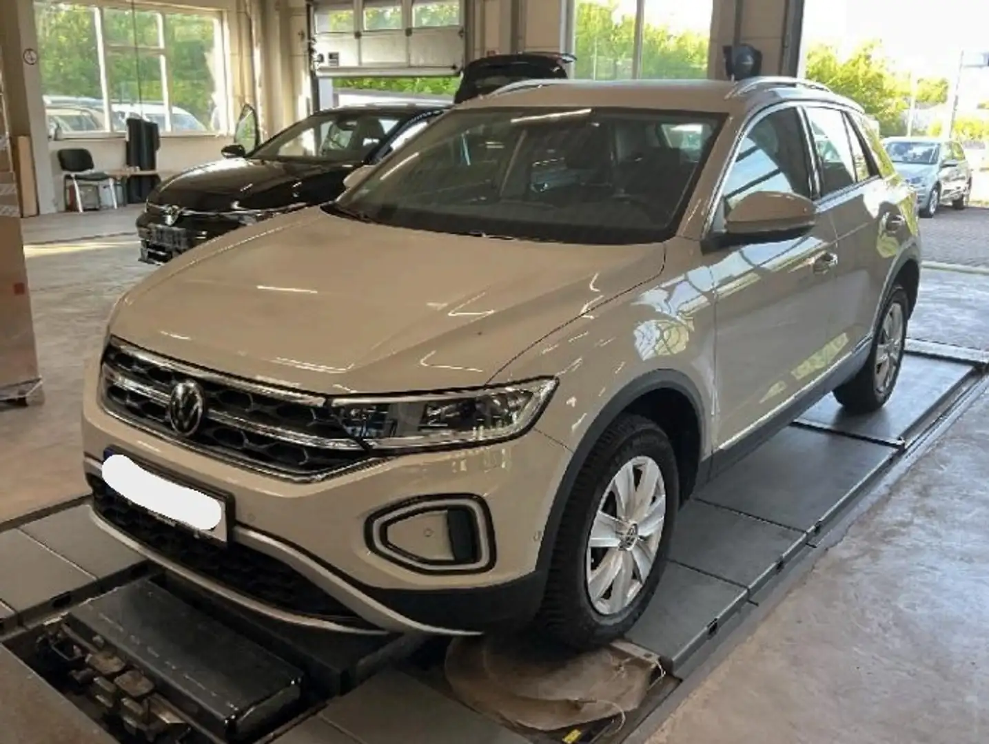 Volkswagen T-Roc 1.0 TSI Style SHZ LED APP Grijs - 1