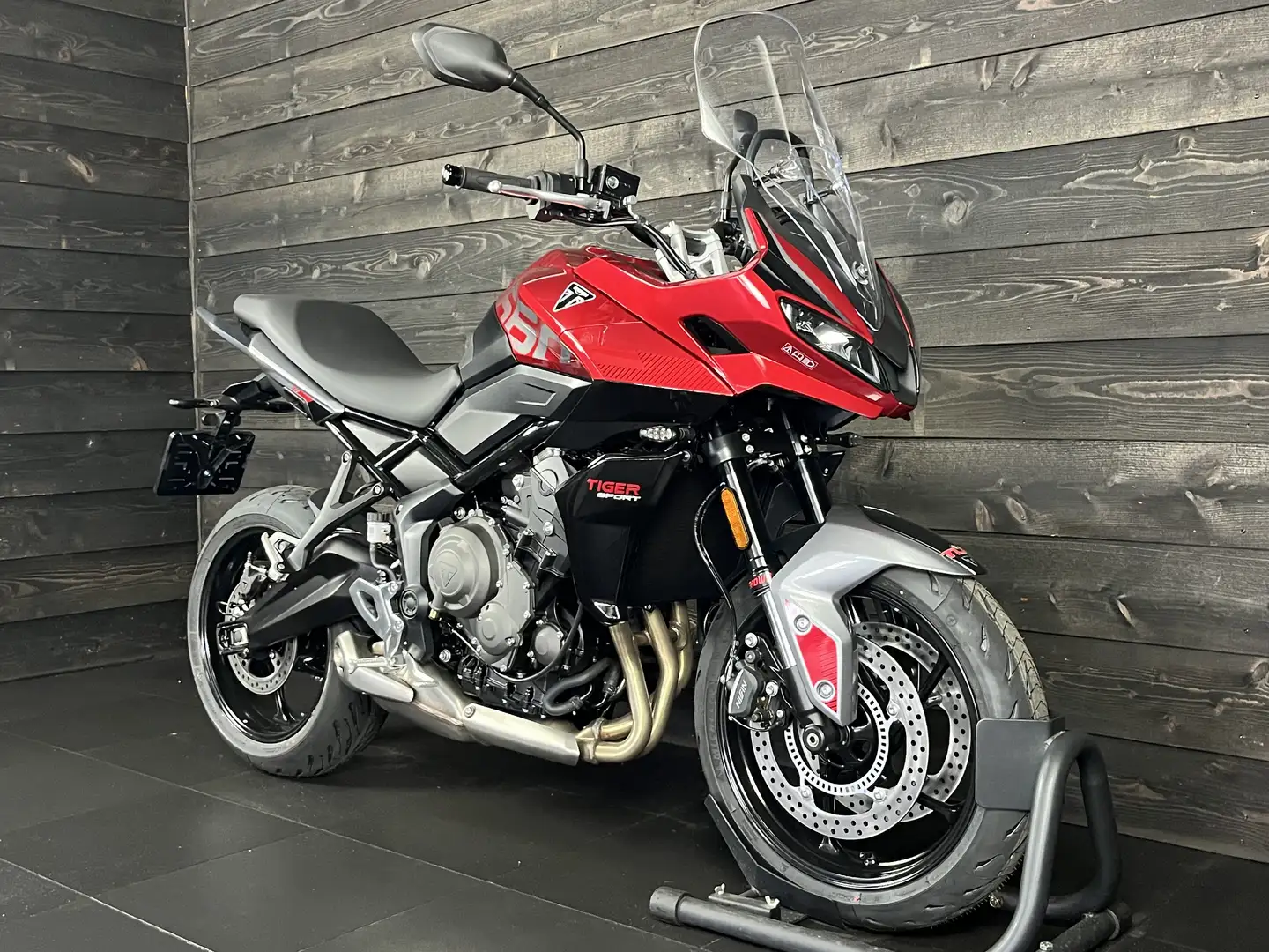 Triumph Tiger Sport 660 MY25 CARNIVAL RED Červená - 2