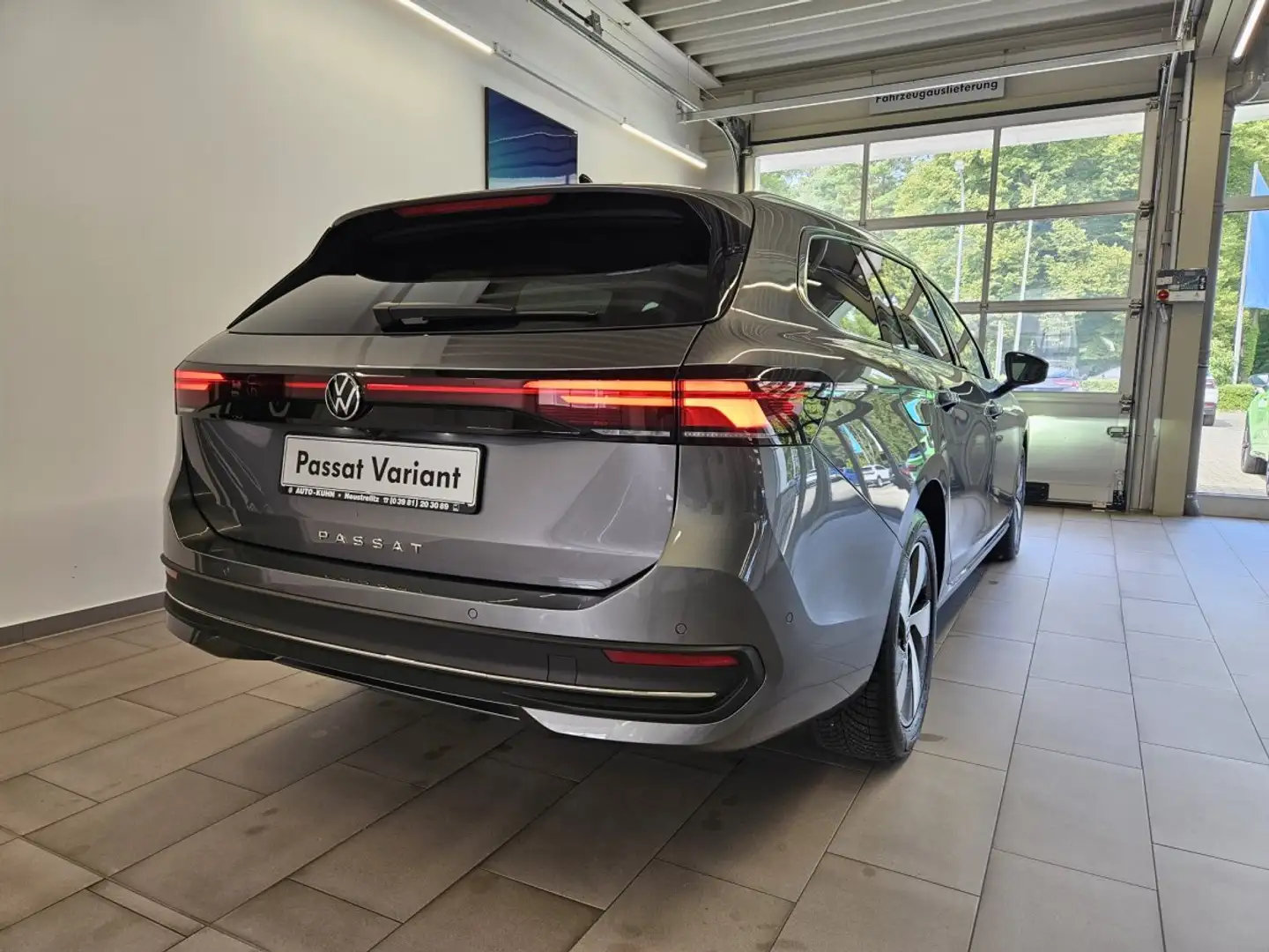 Volkswagen Passat 2.0 TDI Business 2.0 TDI EU6e DSG, AHK, Navi Grau - 2