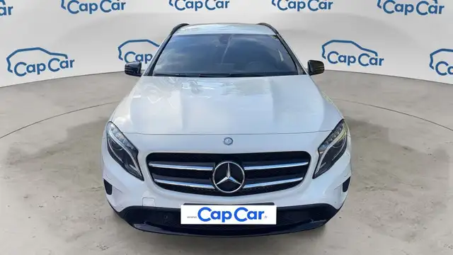 Mercedes-Benz Gla view 5