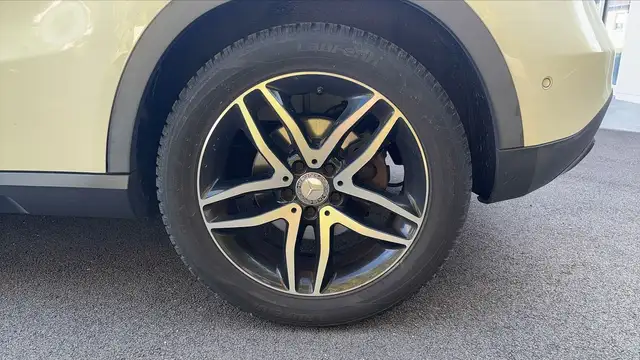 Mercedes-Benz Gla view 19