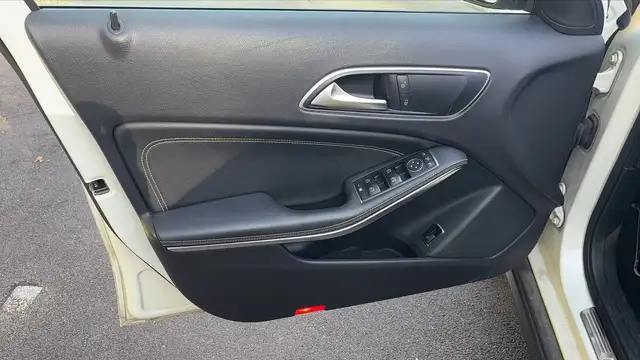 Mercedes-Benz Gla view 7