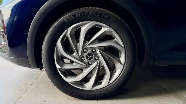 DS Automobiles DS 7 Crossback view 5