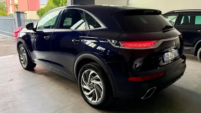 DS Automobiles DS 7 Crossback view 6