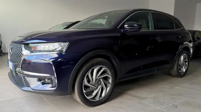 DS Automobiles DS 7 Crossback view 3