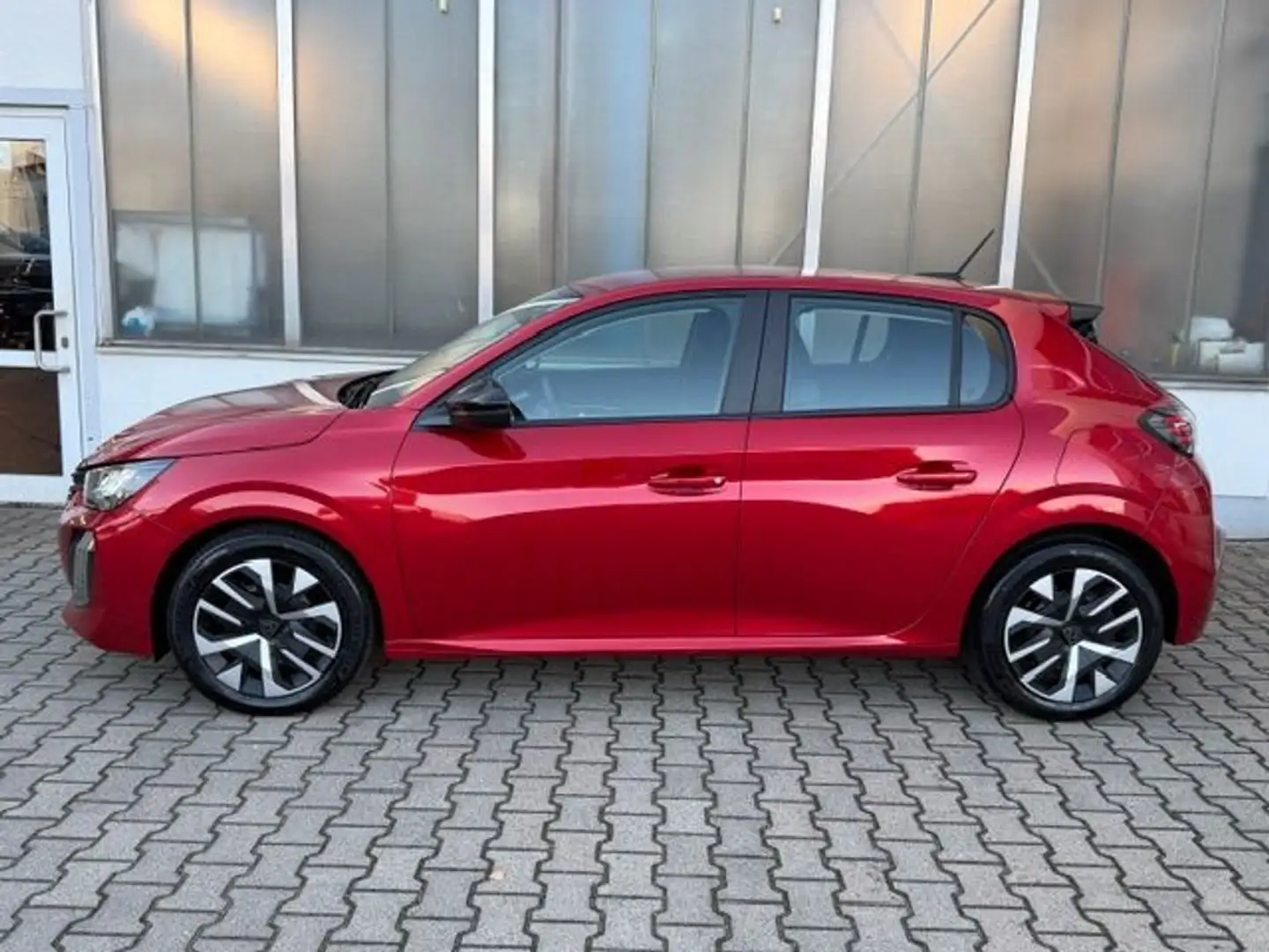 Peugeot 208 PureTech 75 Active (U) Rot - 2