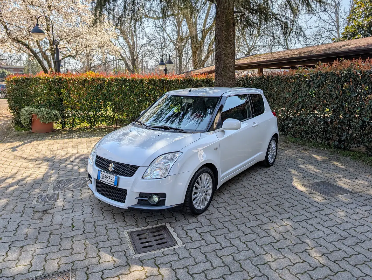 Suzuki Swift 3p 1.6 vvt 16v Sport GL Bianco - 1