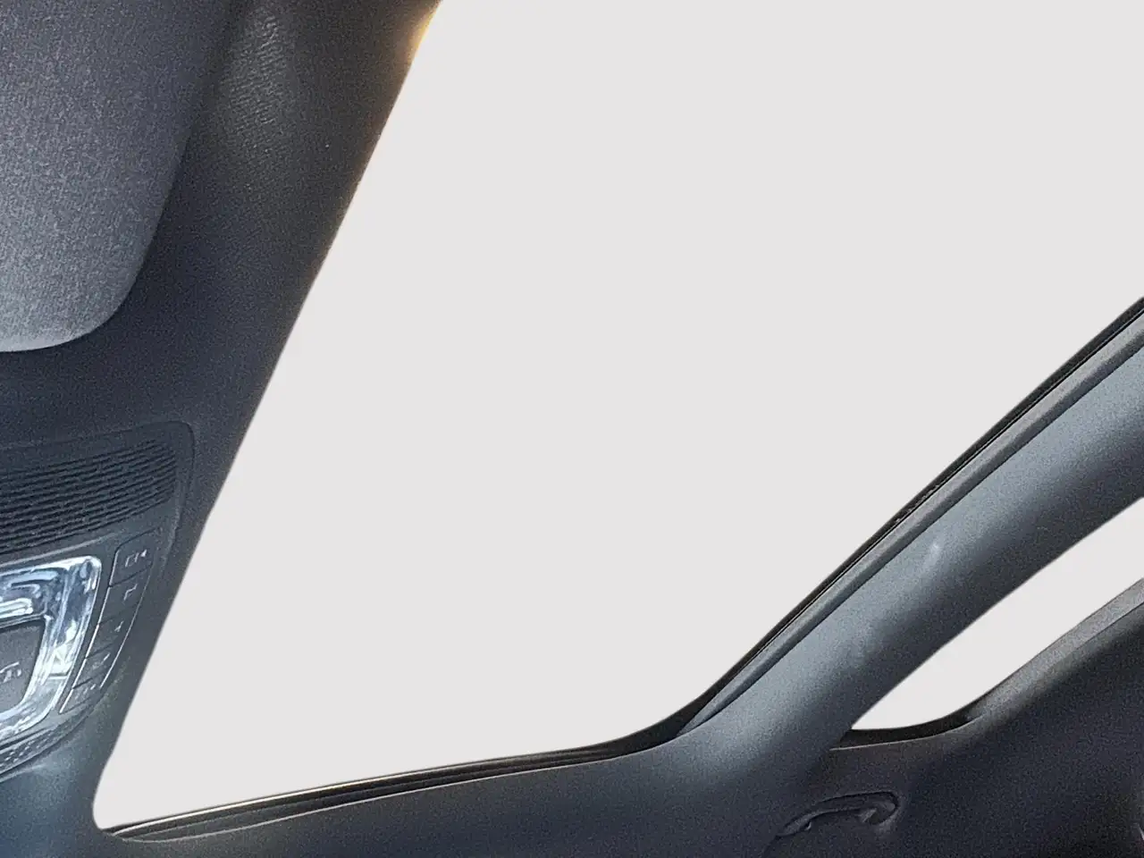 Mercedes-Benz GLA снимка Mercedes-Benz GLA