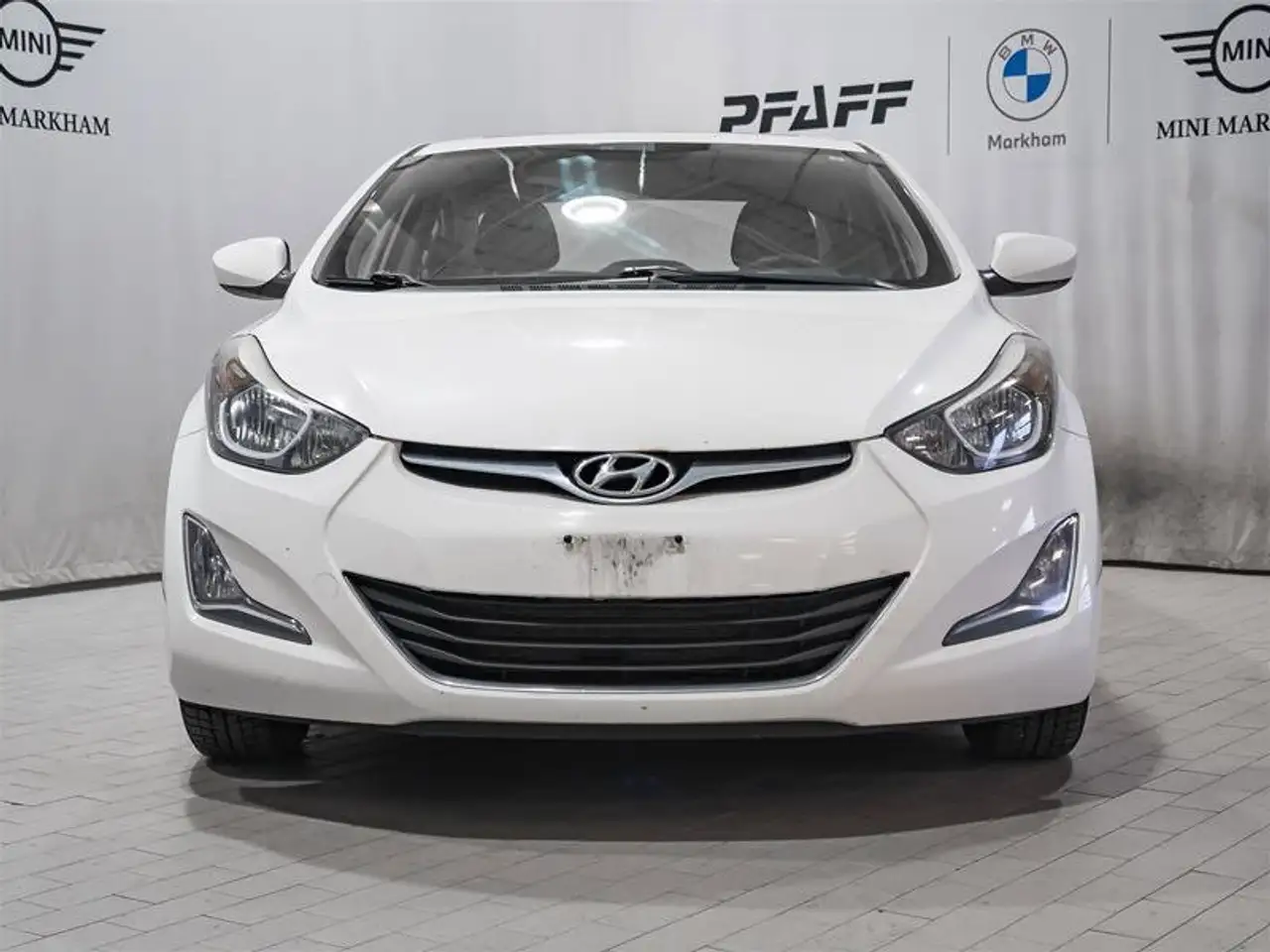 Hyundai ELANTRA снимка Hyundai ELANTRA