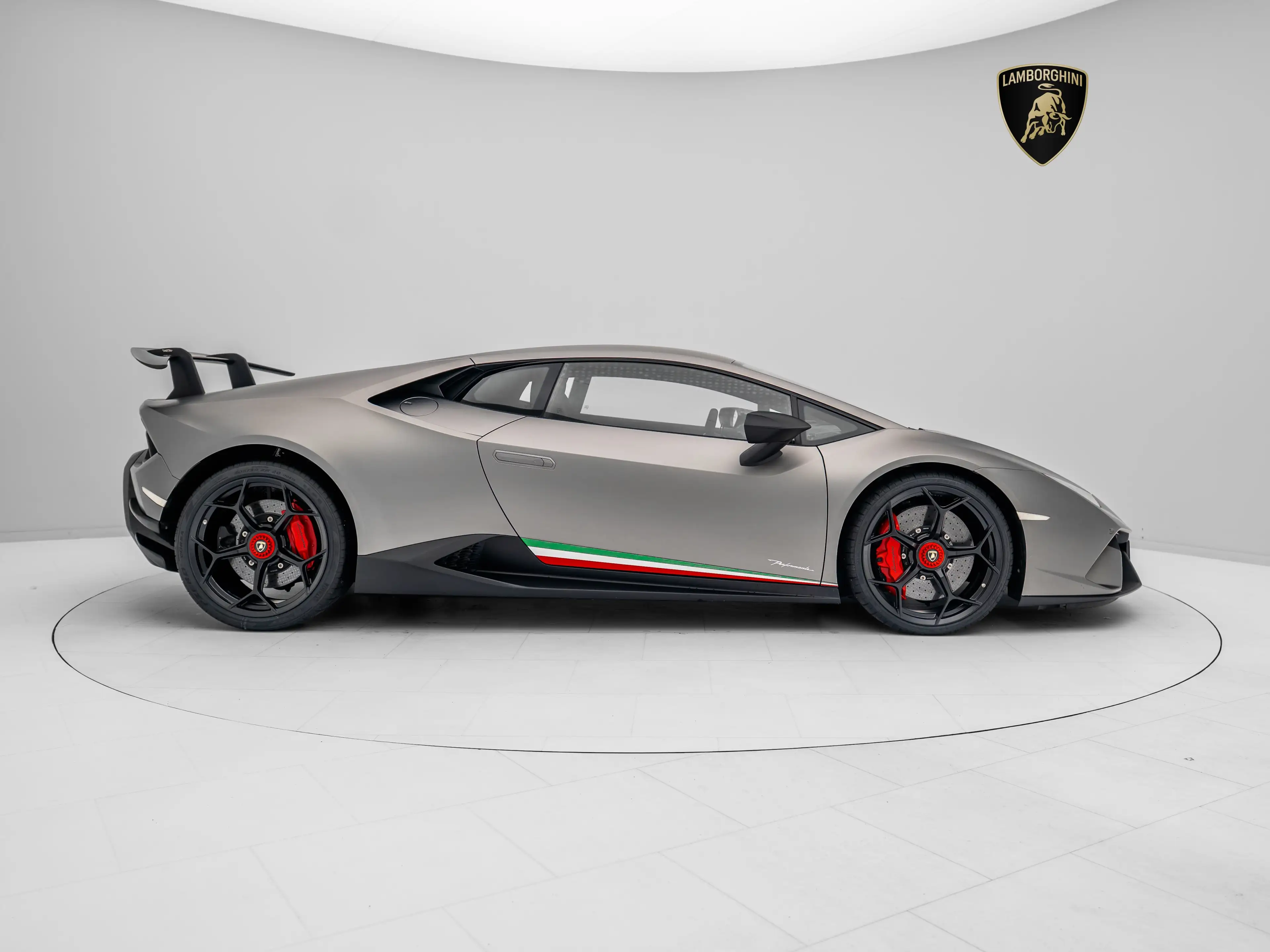 Lamborghini Huracán Performante MY18 - Lamborghini Hamburg — photo 2