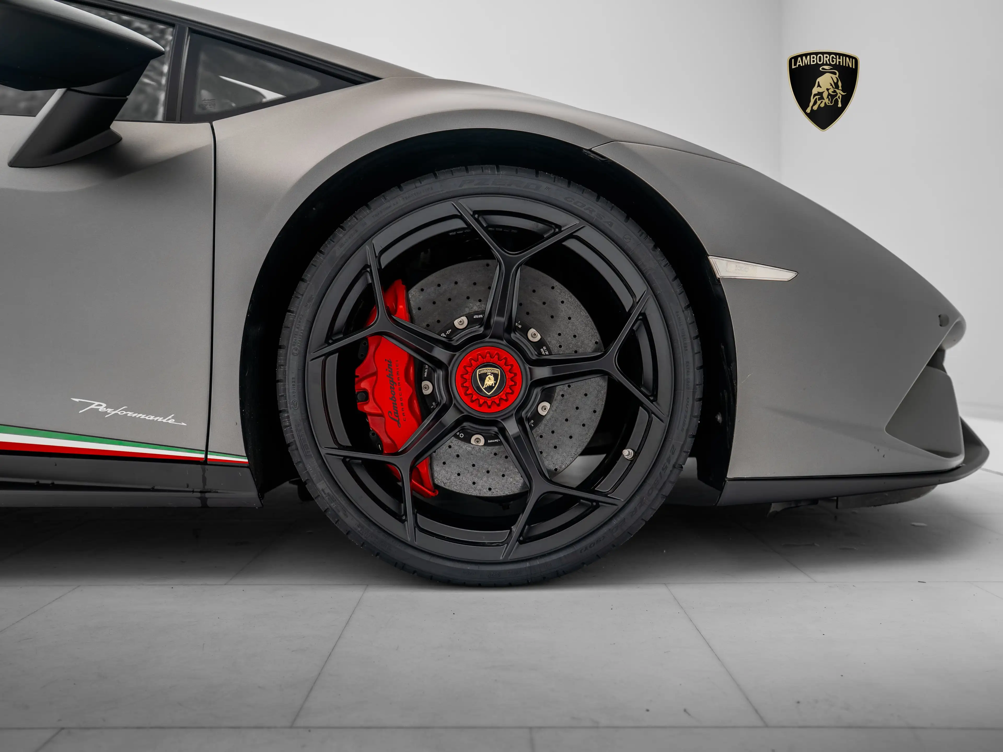 Lamborghini Huracán Performante MY18 - Lamborghini Hamburg — photo 6