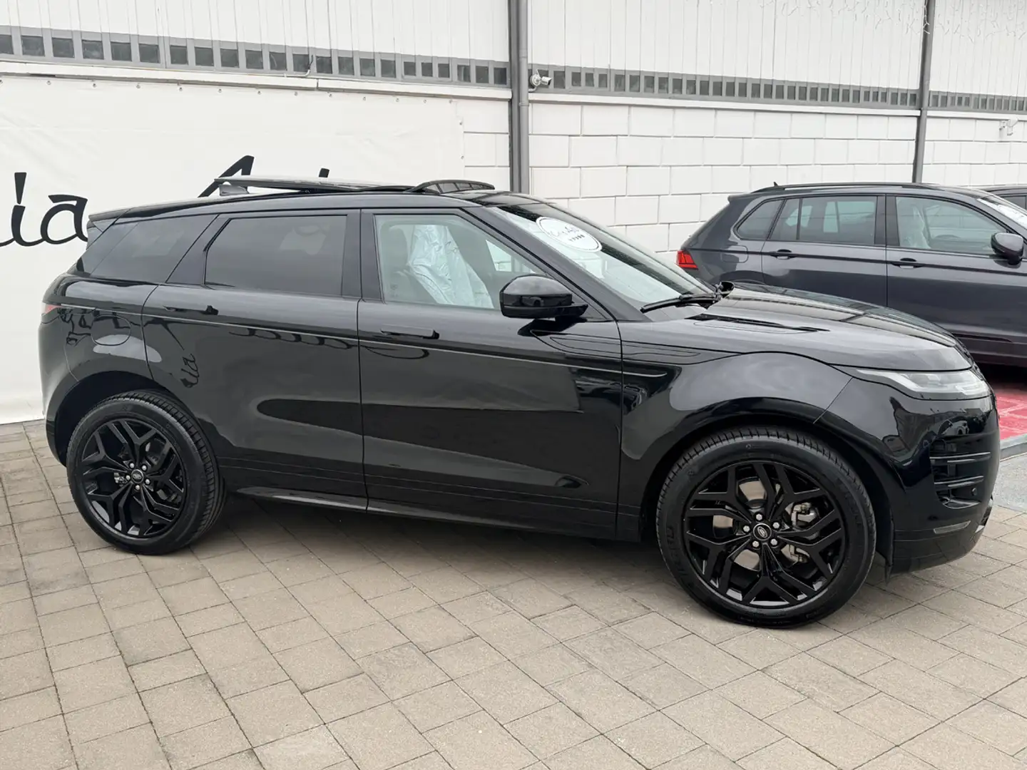 Land Rover Range Rover Evoque 2.0d i4 mhev R-Dynamic SE awd 204cv auto Schwarz - 2