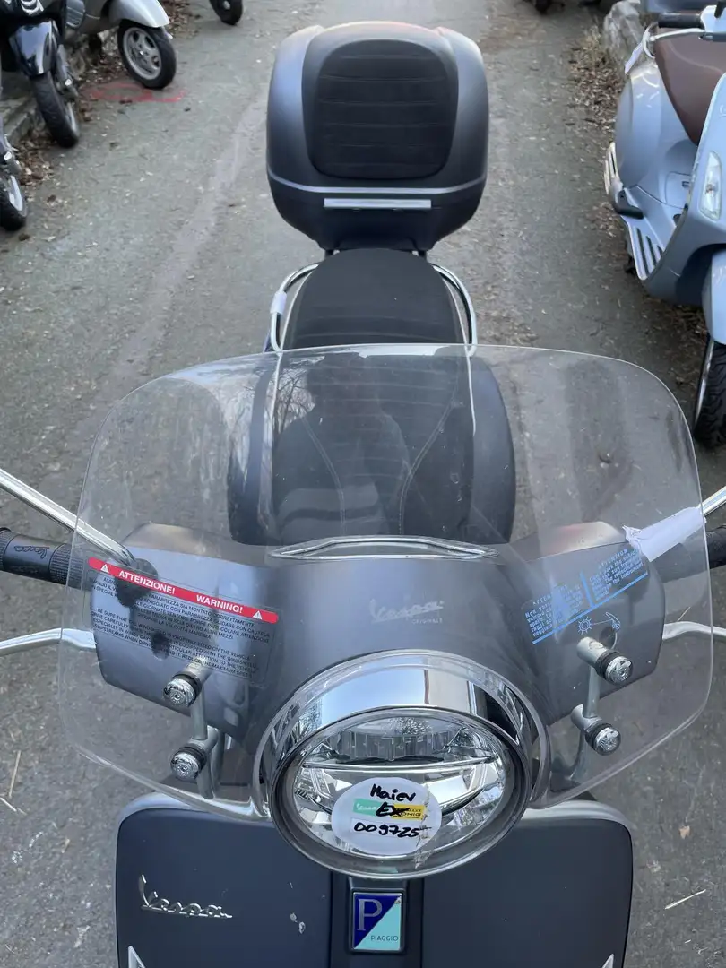 Vespa GTS Super Sport 300 ABS ASR Topcase TÜV NEU Šedá - 2