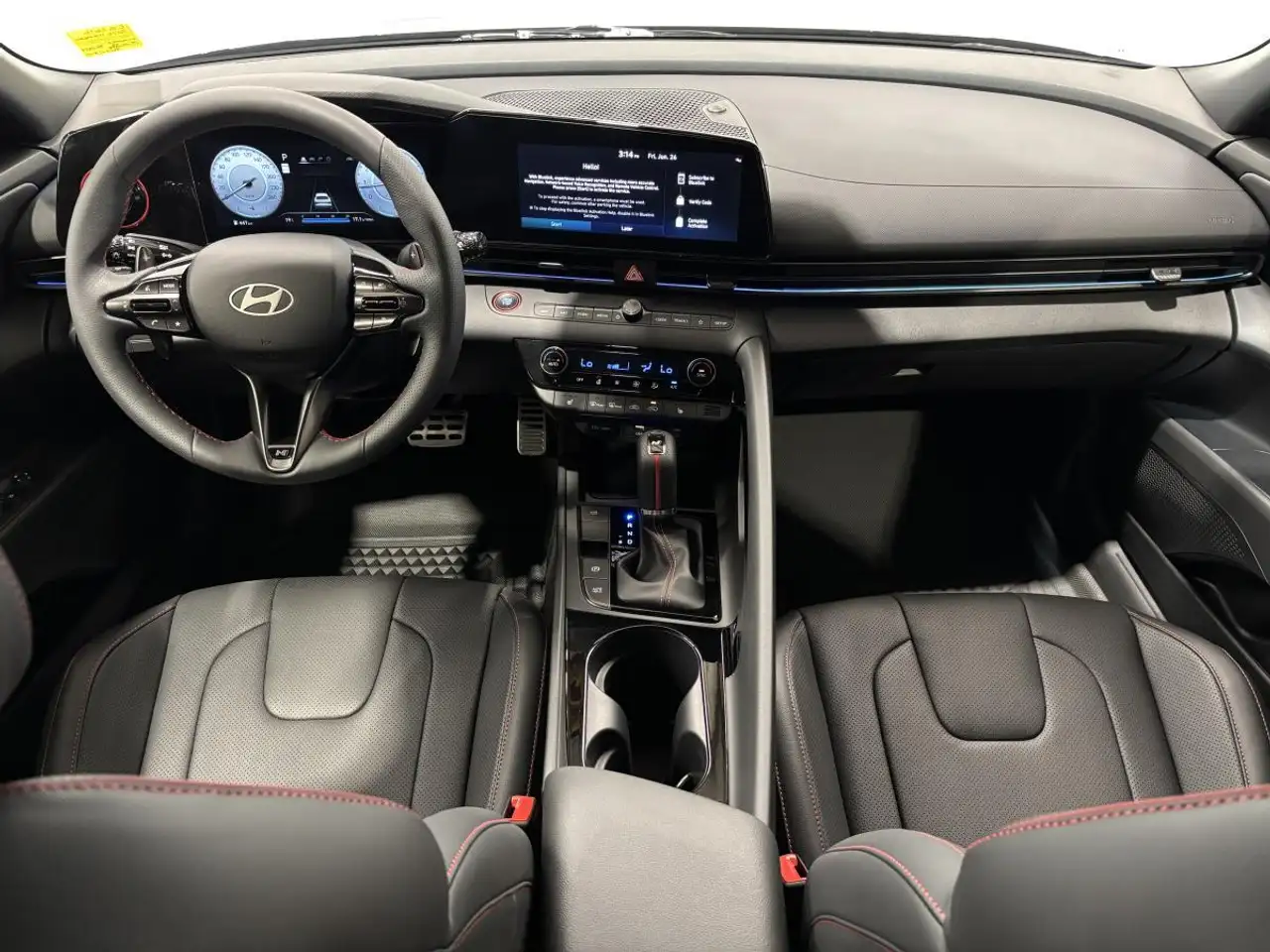 Hyundai ELANTRA photo Hyundai ELANTRA