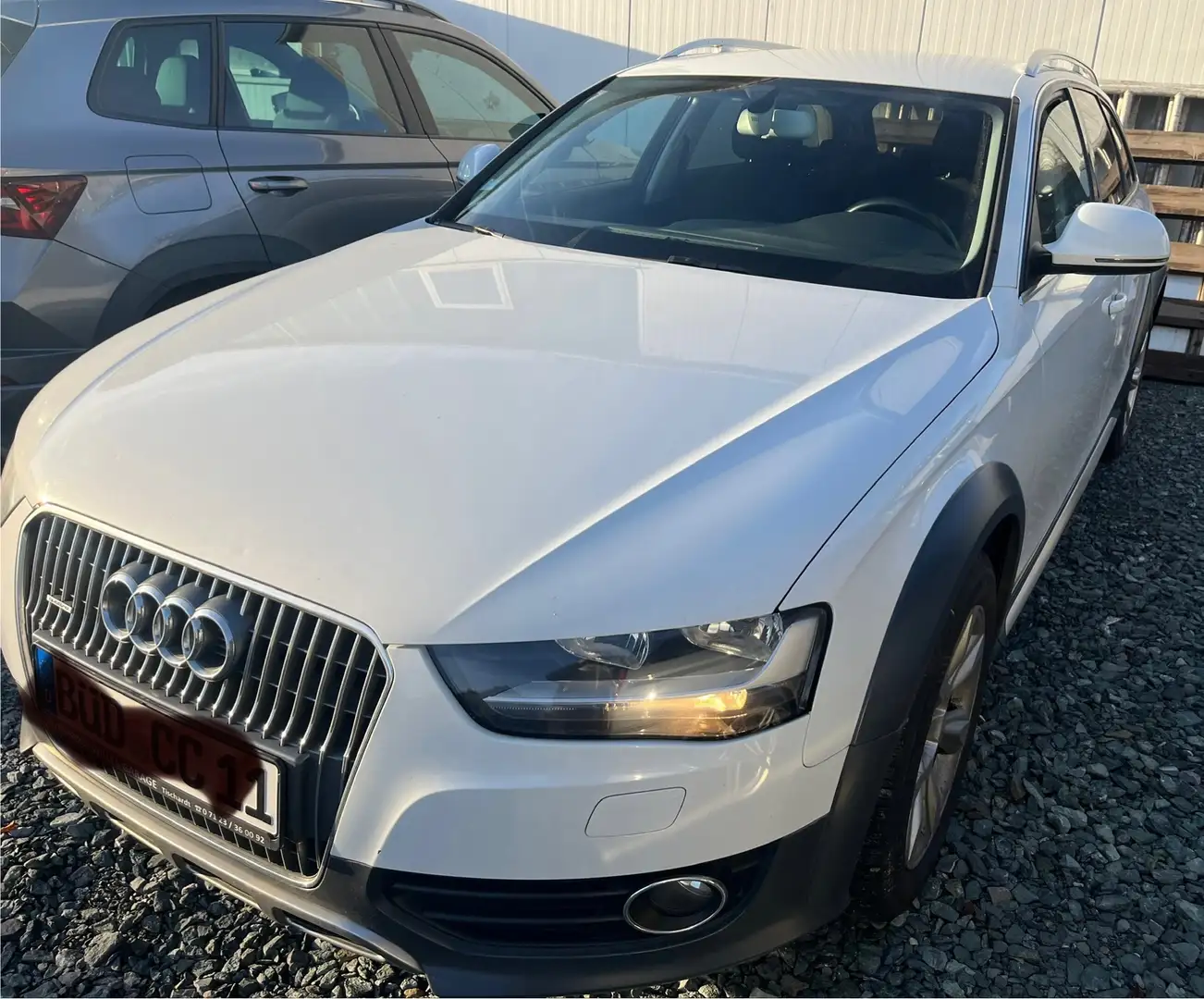 Audi A4 allroad A4 allroad quattro 2.0 TDI DPF S tronic Weiß - 1