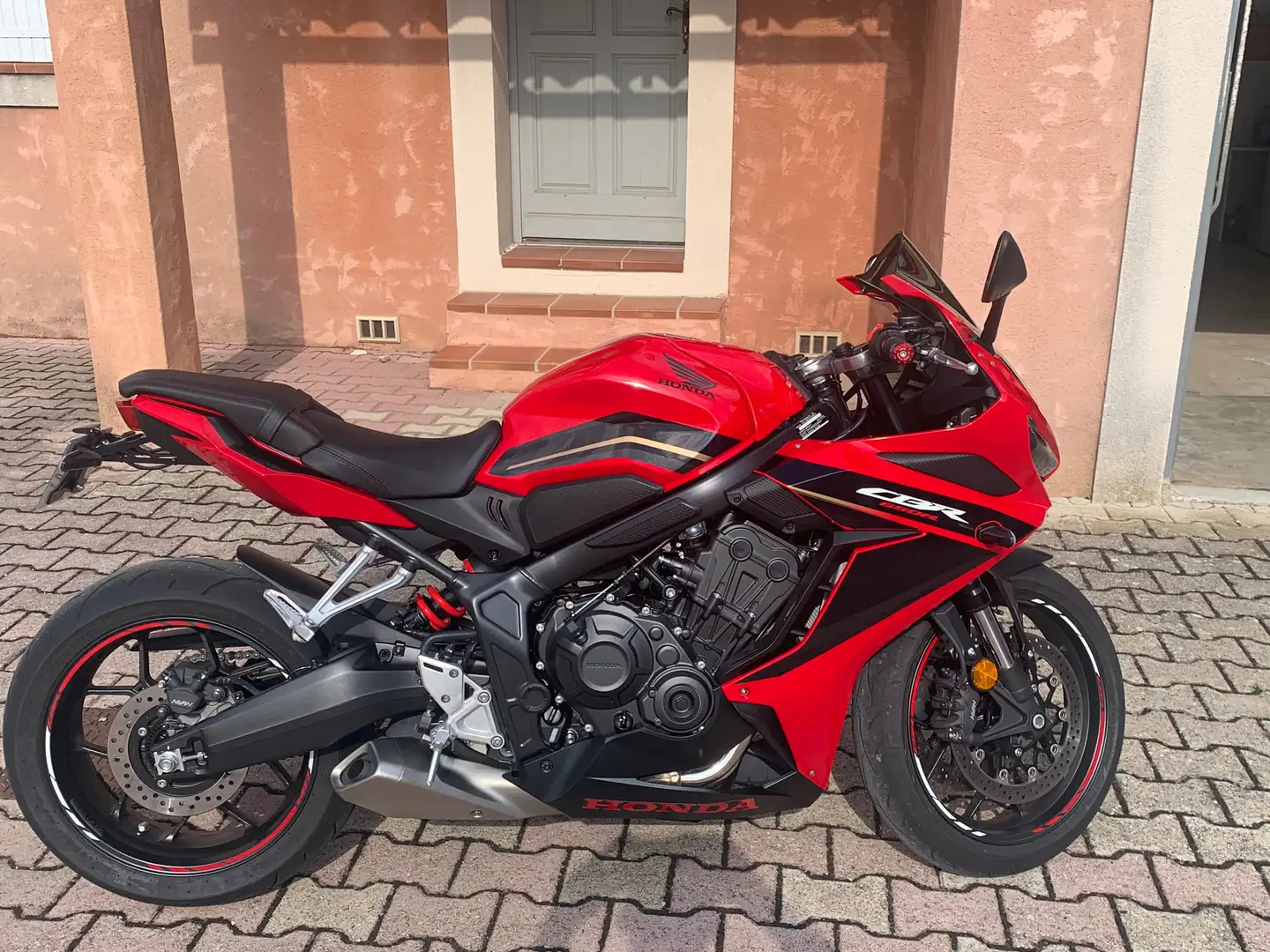 Honda CBR 650 Rouge - 2