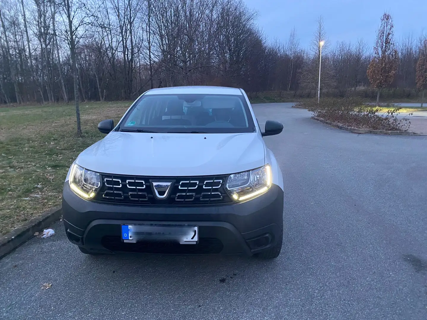 Dacia Duster Anhängerkuppl., 8 Räder, 1.Hand, Soundsystem Weiß - 1