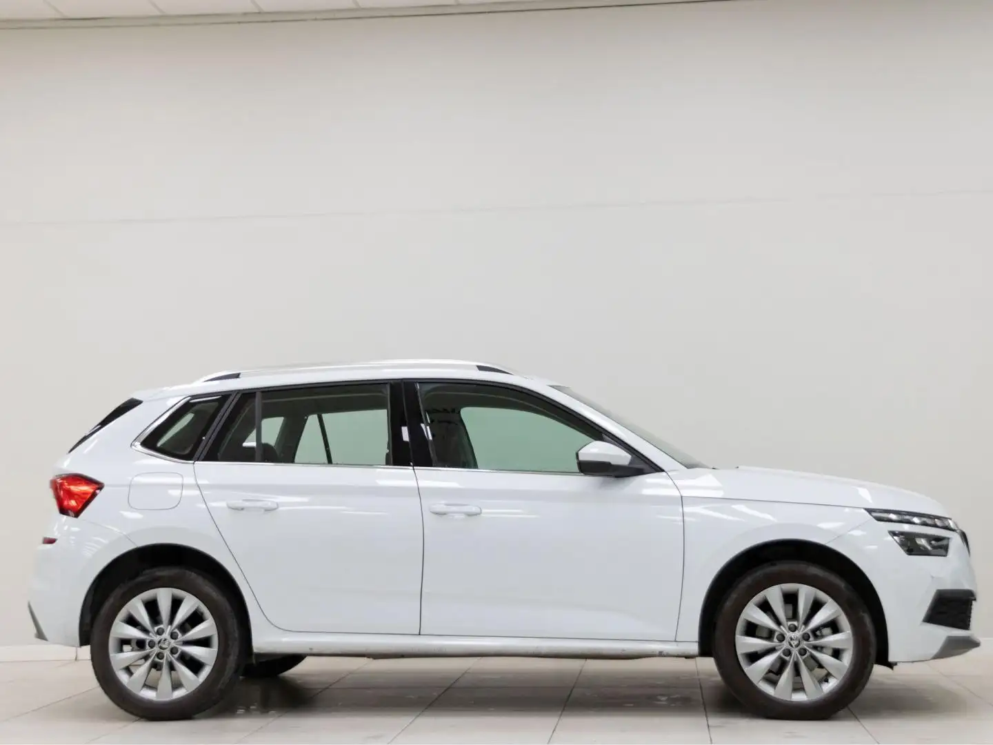 Skoda Kamiq 1.0 TSI Ambition 81kW DSG Blanco - 2