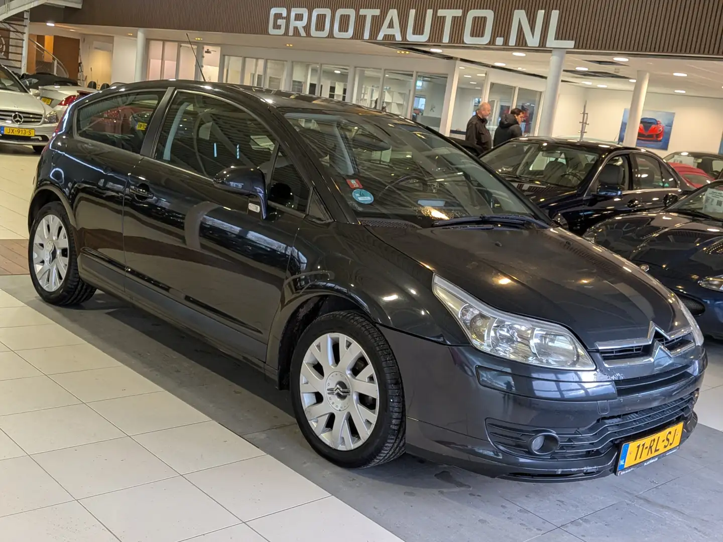 Citroen C4 Coupé 1.6-16V VTR+ Airco, Cruise Control, Stuurbek Zwart - 1