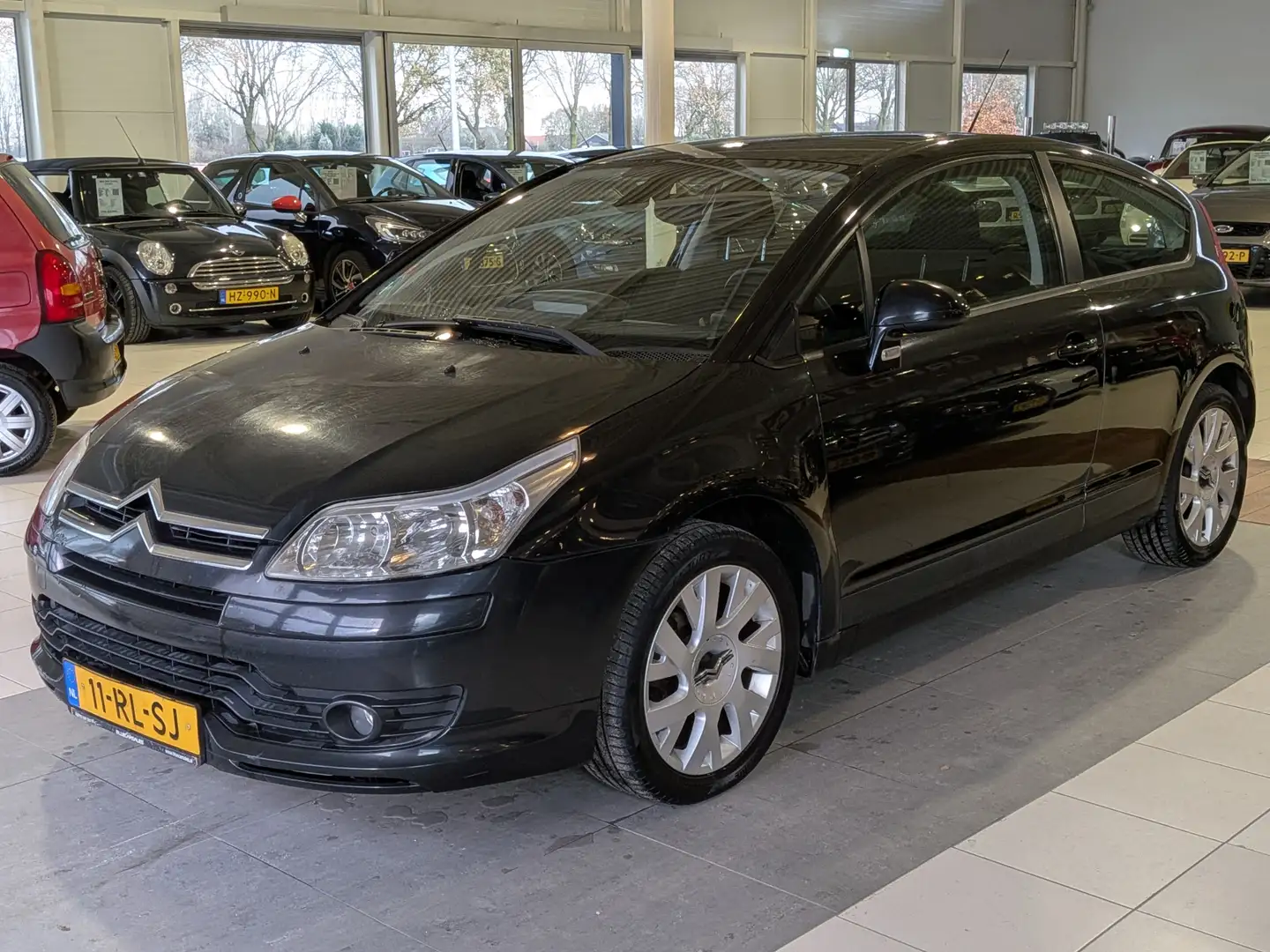 Citroen C4 Coupé 1.6-16V VTR+ Airco, Cruise Control, Stuurbek Zwart - 2
