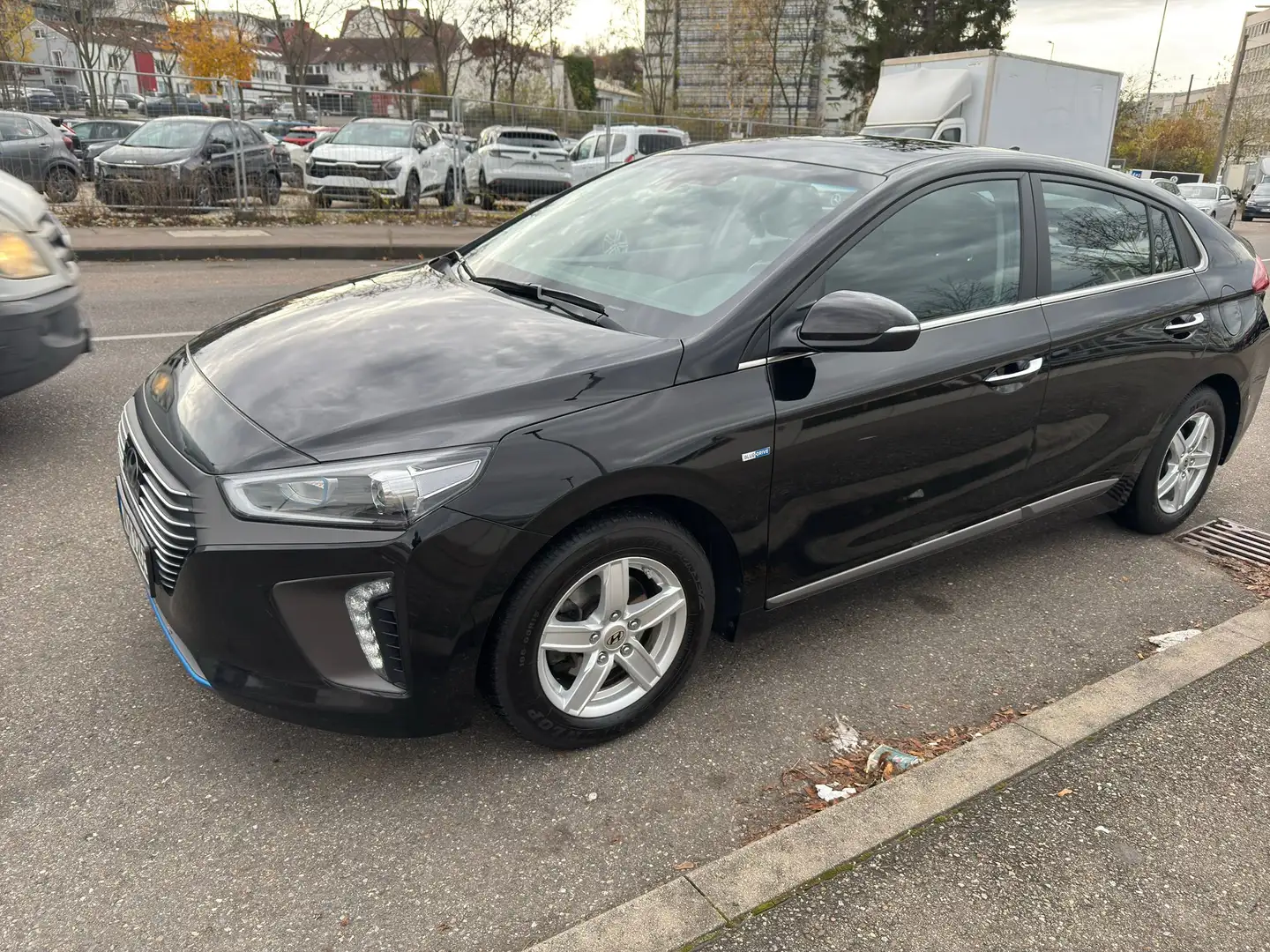 Hyundai IONIQ Schwarz - 1