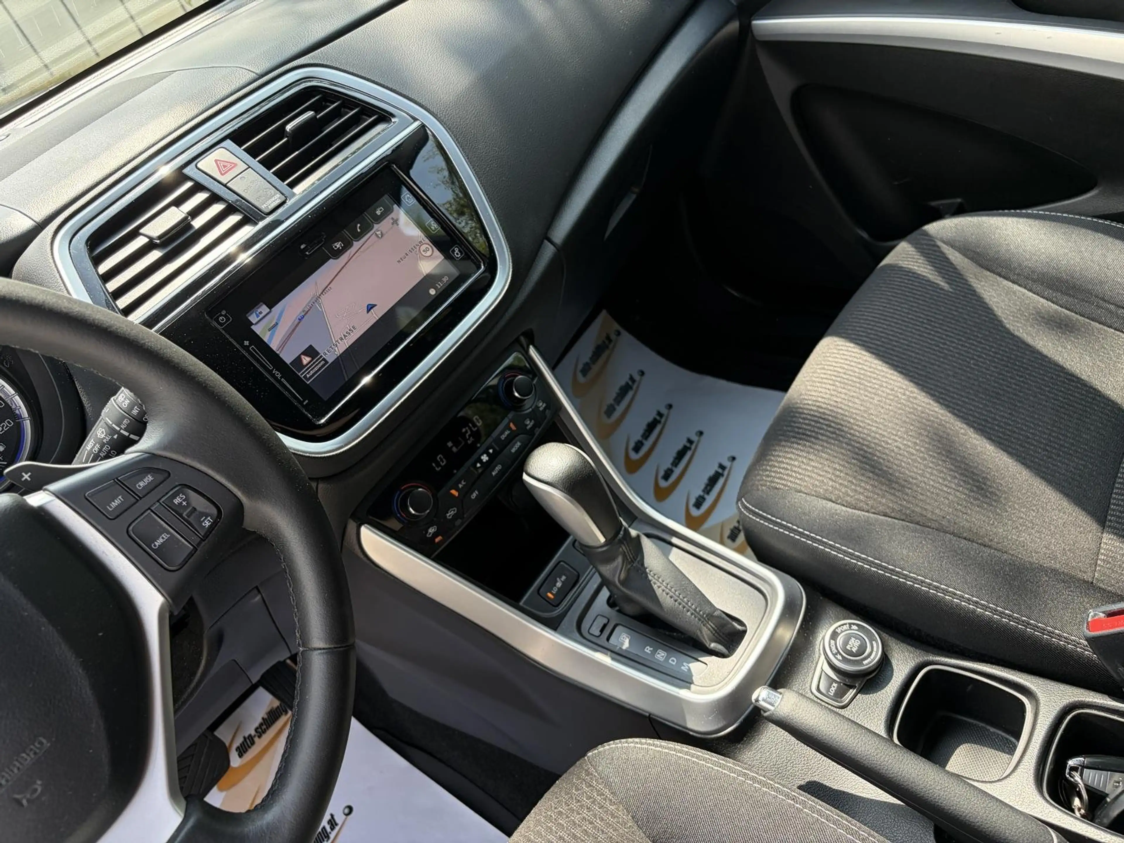 Suzuki SX4 S-Cross Shine 4WD AllGrip Aut. AllGrip AHK Kamera 1.Besitz — photo 11