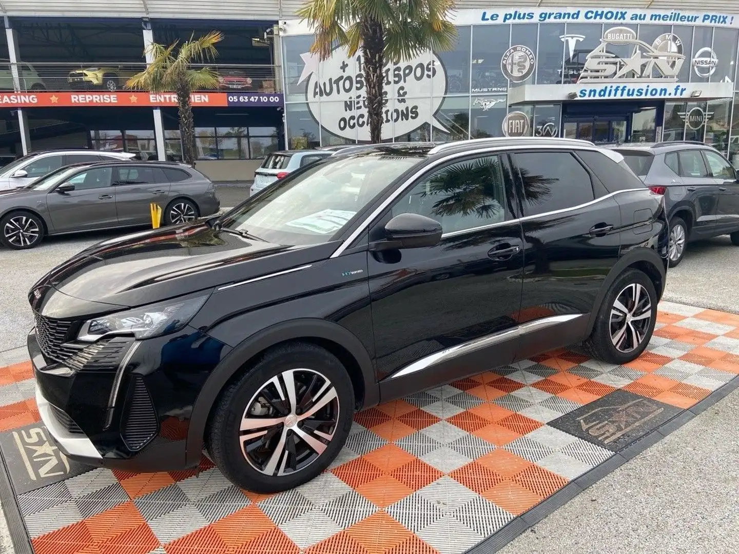 Peugeot 3008 Hybrid 225 e-EAT8 GT CUIR Chargeur 7.4kW Noir - 1