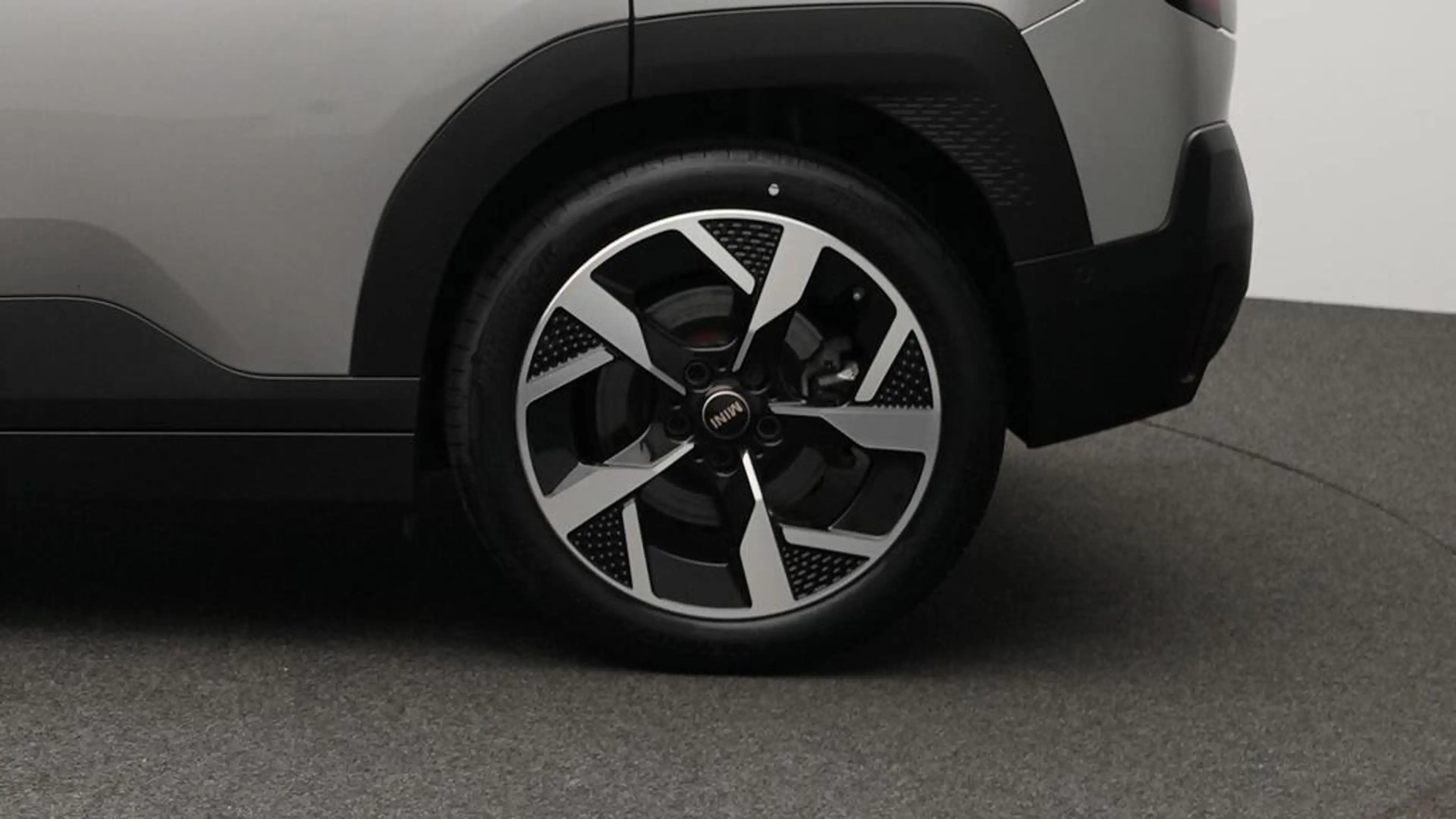 MINI Aceman Classic Trim — photo 11