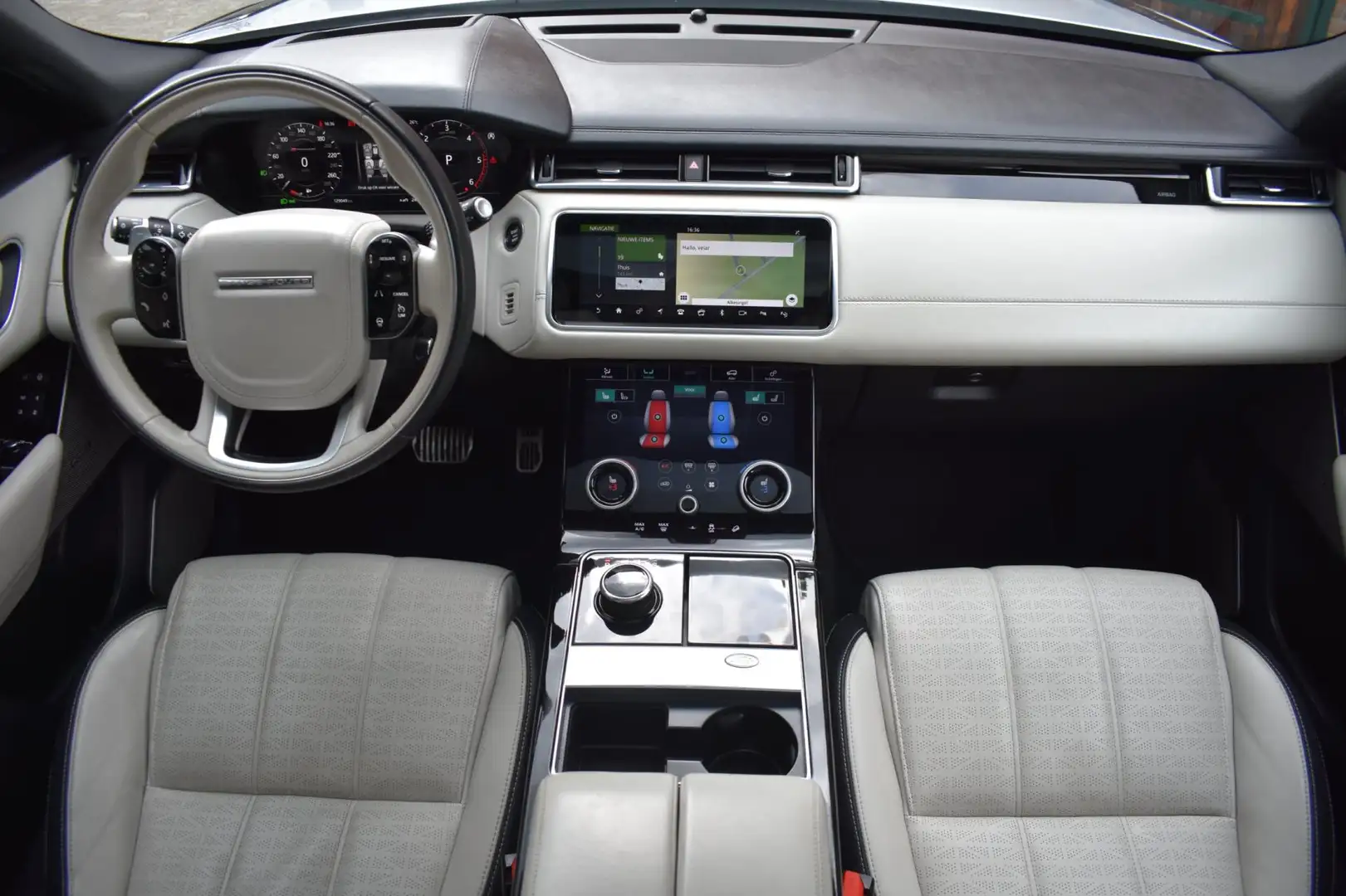 Land Rover Range Rover Velar 3.0 V6 AWD First Edition '17 Pano Leder LED Inruil Szary - 2
